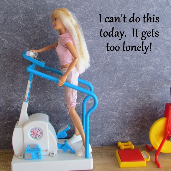 BARBIE + DOG, A WIN-WIN STORY, SEE ALL THE PHOTOS.  ARTICULATED DOLL w CLOTHES - Picture 2 of 10